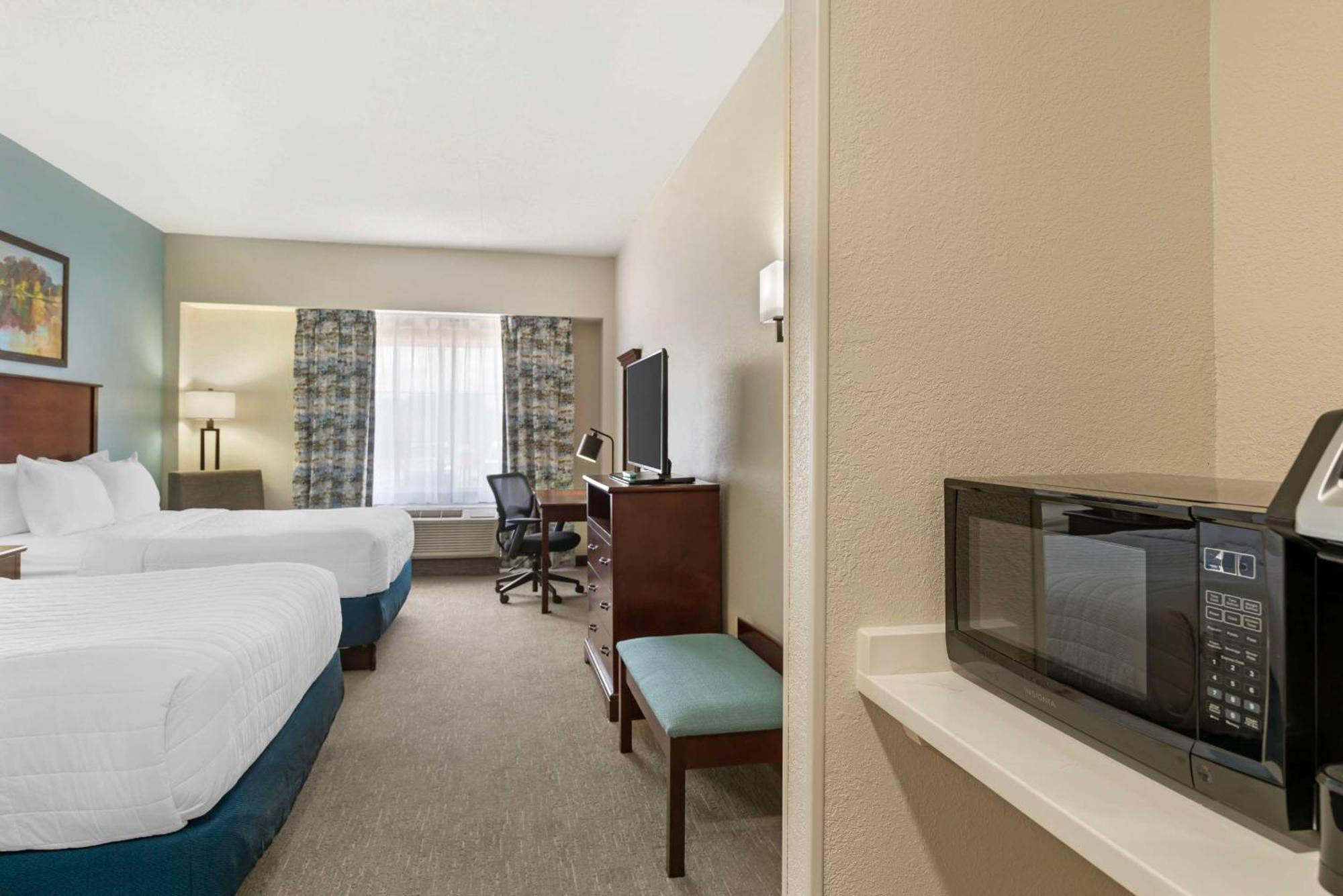 Best Western Plus Crossroads Inn & Suites Zion Crossroads Экстерьер фото